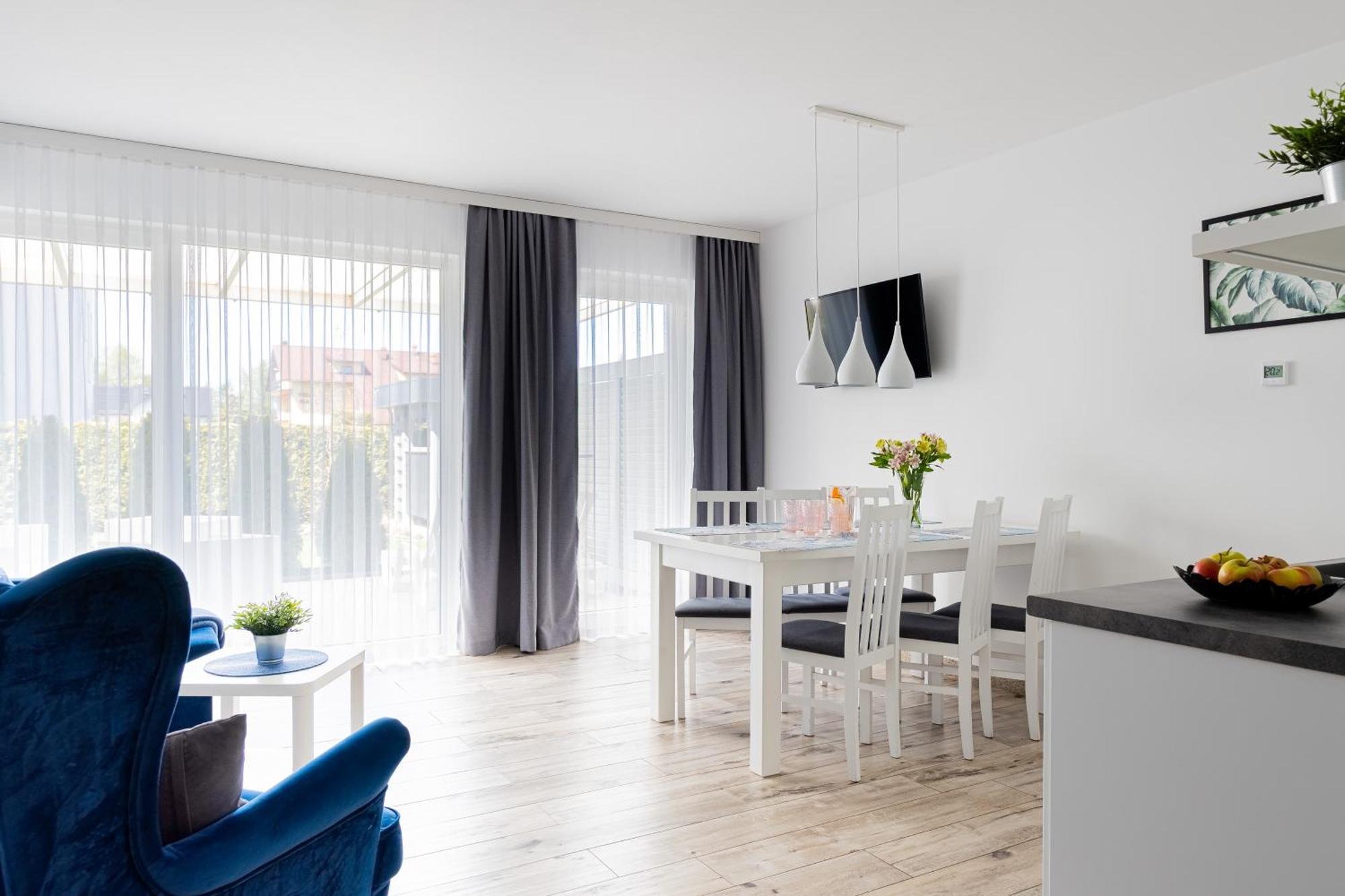 Barka - Apartamenty Premium Oraz Pokoje Blisko Plazy Карвиа Экстерьер фото
