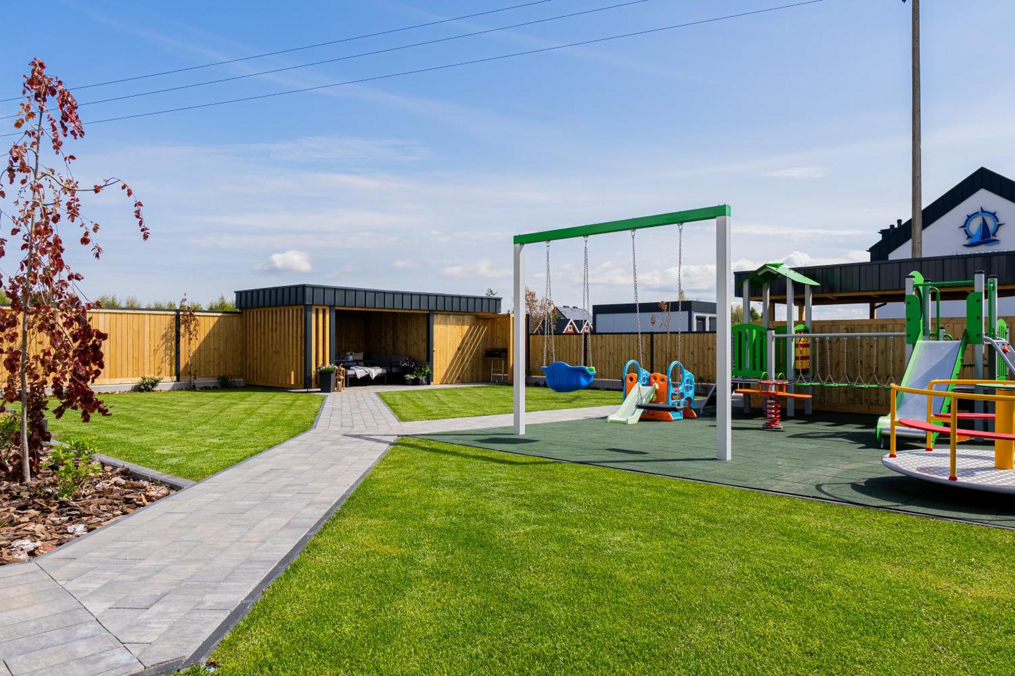 Barka - Apartamenty Premium Oraz Pokoje Blisko Plazy Карвиа Экстерьер фото